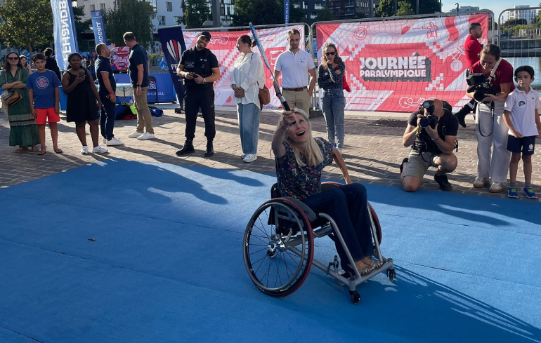 "Photo Journée Paralympique : découverte du para-badminton à la communale de Saint-Ouen"