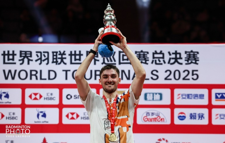 "Photo Historique, Christo POPOV remporte les BWF World Tour Finals"