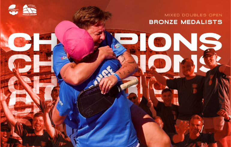 "Photo Une médaille de bronze pour le pickleball !"