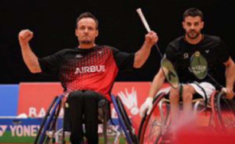 "Photo 4 Nations Para-Badminton : Fin de journée ensoleillée à Sheffield"