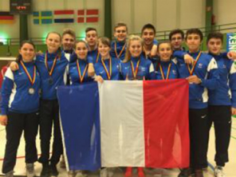 "Photo 6 Nations Cadets – Les Bleuets en argent par équipe !"
