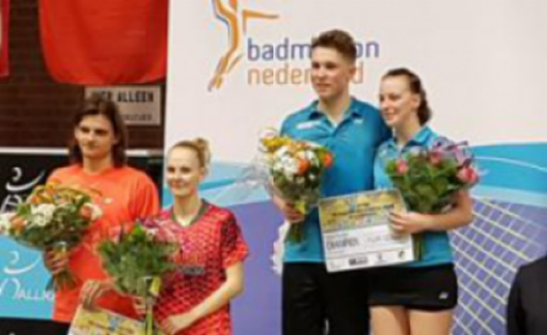 "Photo Dutch Open : Victoire de Delphine Delrue et Thom Gicquel"