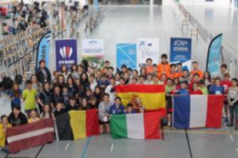 "Photo Retour sur le 1er tournoi scolaire européen de badminton"