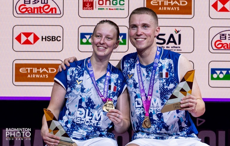 "Photo Championnats du Monde 2026 : Thom et Delphine sur le toit du monde"