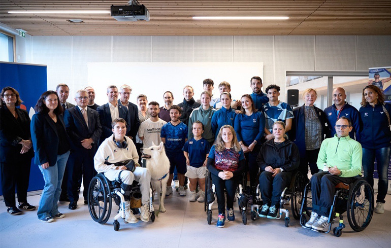 "Photo Inauguration du Pôle France de Para-Badminton au CREPS des Pays-de-la-Loire"