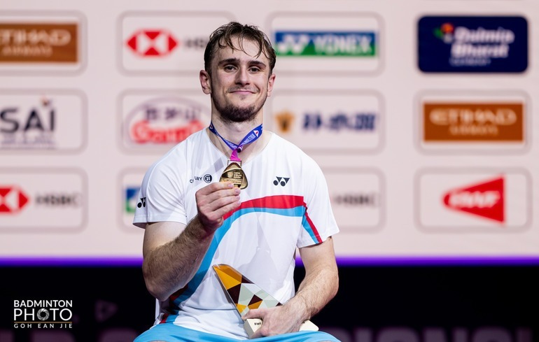 "Photo Championnats du Monde 2026 : Alex LANIER au sommet du monde"